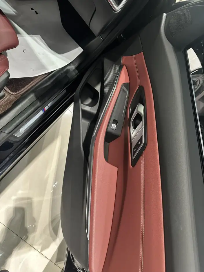 BMW 3 Series 2025 Model 325Li M Sports Set – фото 6