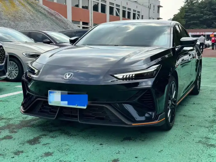 Changan UNI-V 2025 Model 1.5T 500Bar Noble Model