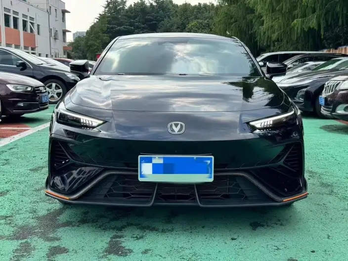 Changan UNI-V 2025 Model 1.5T 500Bar Noble Model