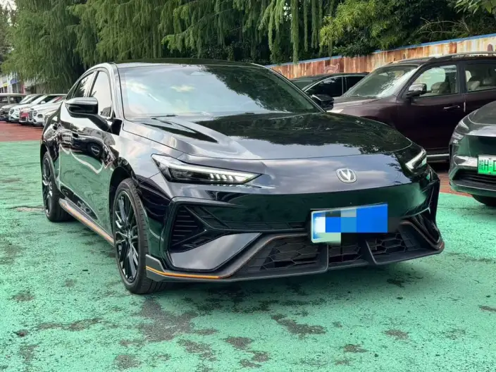Changan UNI-V 2025 Model 1.5T 500Bar Noble Model