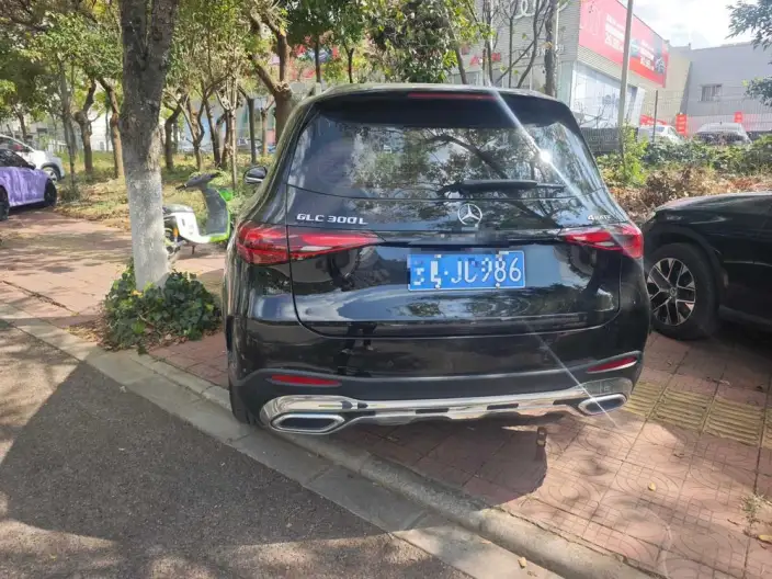 Mercedes-Benz GLC 2024 Model Facelift GLC 300 L 4MATIC Dynamic Model 5 seat – фото 5