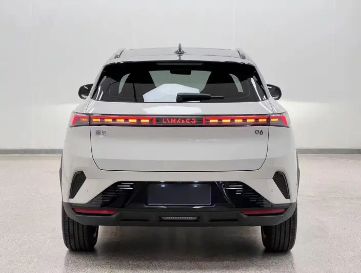 Lynk & Co 06 2026 Model Relive 1.5T Ultra – фото 6