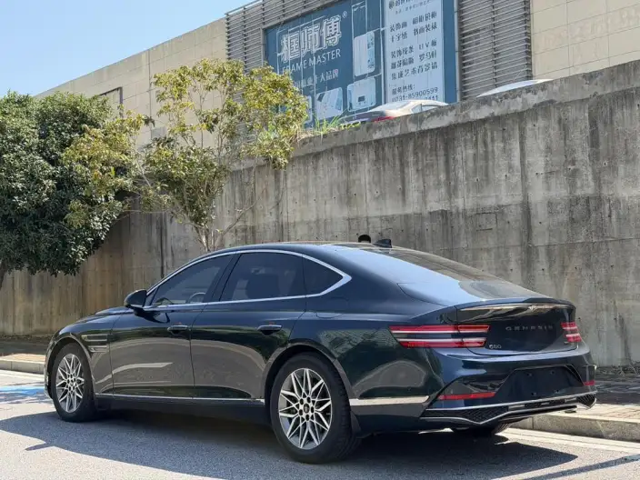 Genesis G80 2024 Model 2.5T 2WD Deluxe Edition