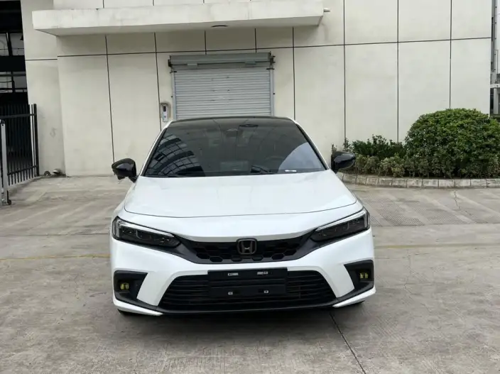 Honda Civic 2023 Model HATCHBACK 240TURBO Manual Extreme Edition – фото 2