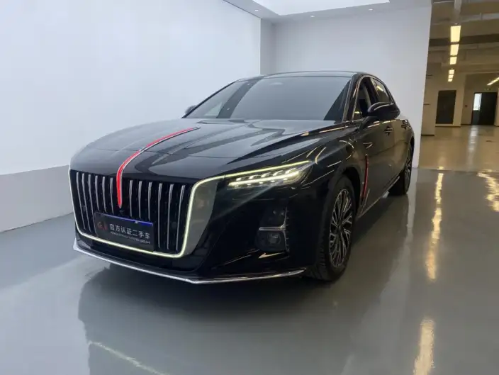 Hongqi H5 2025 Model 2.0T Automatic Flag Enjoy Edition