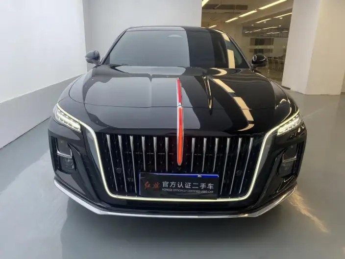 Hongqi H5 2025 Model 2.0T Automatic Flag Enjoy Edition