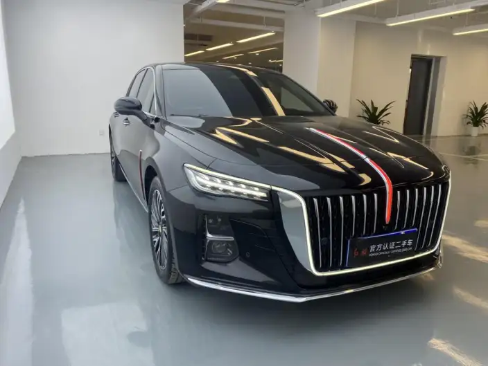 Hongqi H5 2025 Model 2.0T Automatic Flag Enjoy Edition
