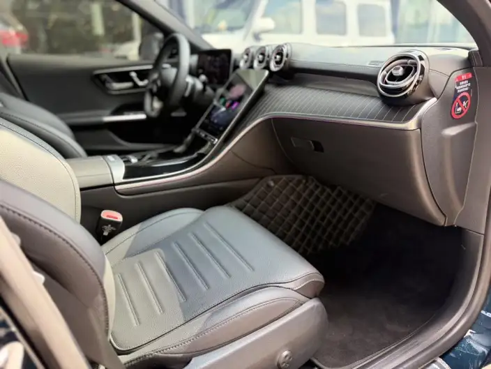 Mercedes-Benz C-Class 2026 Model C 260 L Sports sedan – фото 8