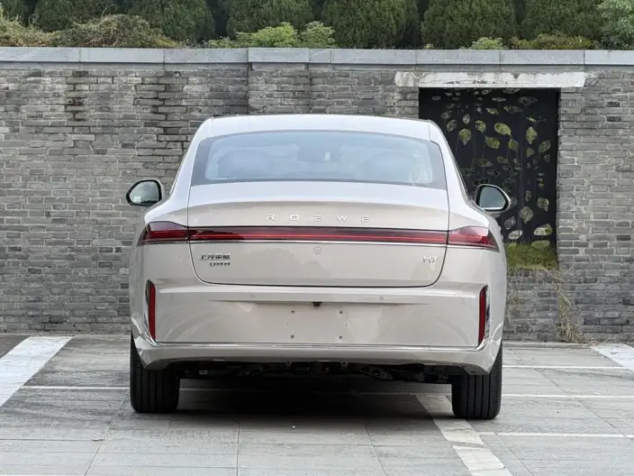Roewe M7 DMH 2025 Model 160km Yuexiang Edition – фото 4
