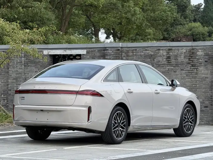 Roewe M7 DMH 2025 Model 160km Yuexiang Edition – фото 5