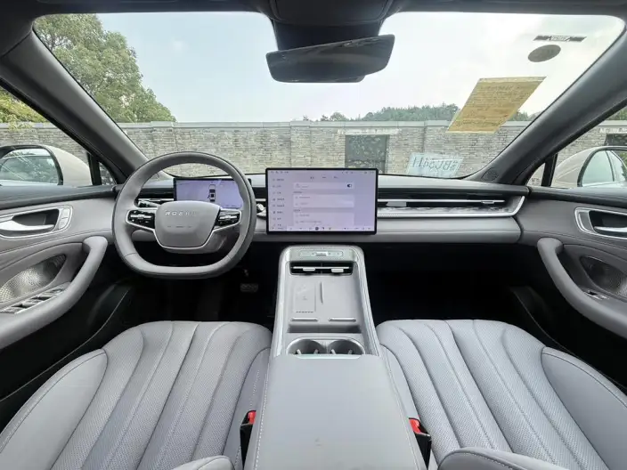 Roewe M7 DMH 2025 Model 160km Yuexiang Edition – фото 9