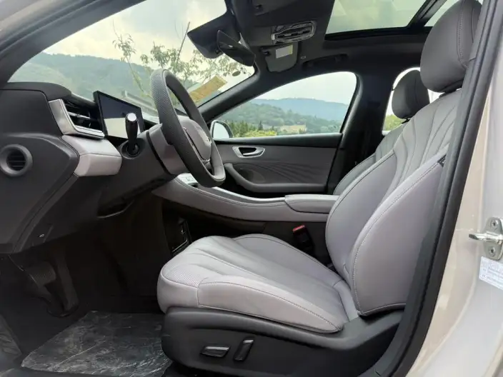 Roewe M7 DMH 2025 Model 160km Yuexiang Edition – фото 10