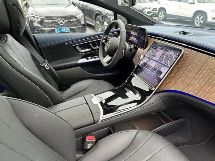 Mercedes-Benz EQE 2025 Model EQE 500 4MATIC Pioneer Edition – фото 9