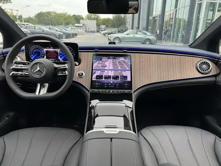 Mercedes-Benz EQE 2025 Model EQE 500 4MATIC Pioneer Edition – фото 10
