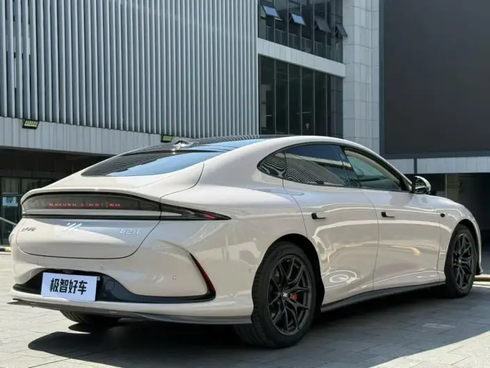 IM L6 2024 Model Max Standard Edition 75kWh – фото 6