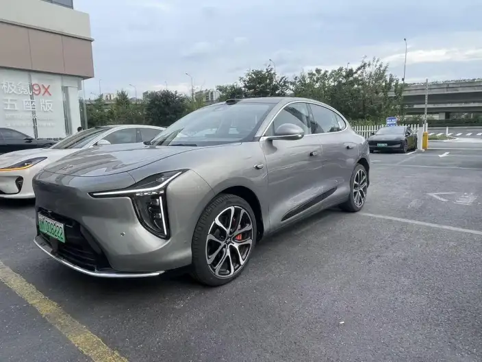 IM LS6 2026 Model EV Max – фото 1