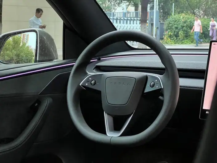 Model Y L 2026 Model Standard Edition – фото 10