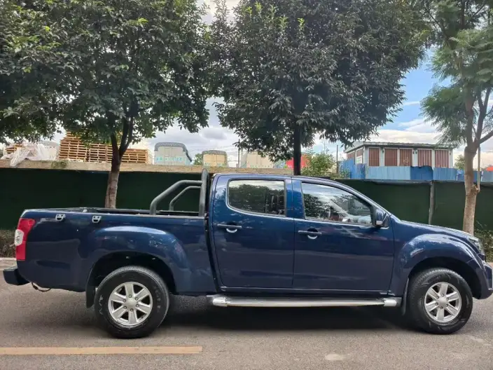 RE-MAX Ruimai 2022 Model 2.8T Classic 4WD Diesel Comfort Model Long axis Edition JE493ZLQ6E – фото 6