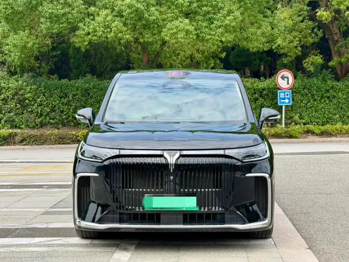 VOYAH Dreamer PHEV 2026 Model Champion Edition – фото 2