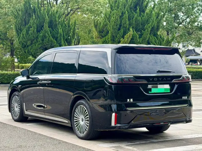 VOYAH Dreamer PHEV 2026 Model Champion Edition – фото 5