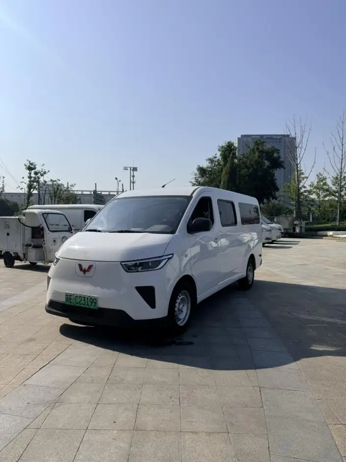 Wuling Yangguang 2025 Model 400km Passenger car Edition Comfort Model 6 seat – фото 1