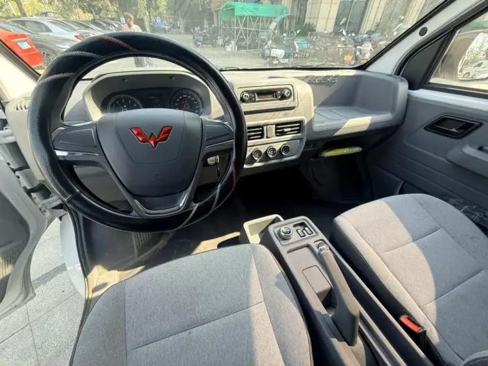Wuling Yangguang 2025 Model 400km Passenger car Edition Comfort Model 6 seat – фото 9