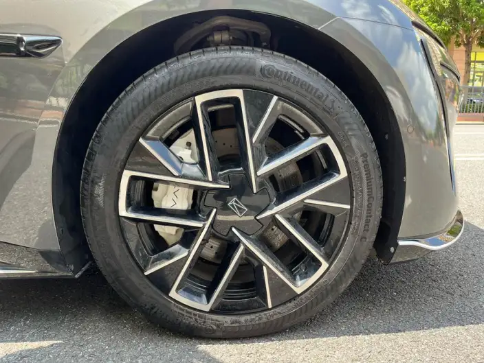 Avita 06 2025 Model Ultra 4WD EV Edition – фото 9