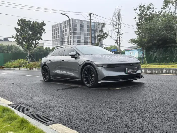 ZEEKR 007 2024 Model 4WD Edition 100kWh – фото 3