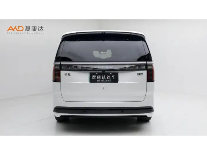 ZEEKR 009 2024 Model VI seat Executive Edition 4WD 108kWh