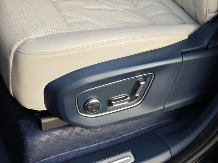 ZEEKR 009 2024 Model VI seat Executive Edition 4WD 108kWh – фото 8
