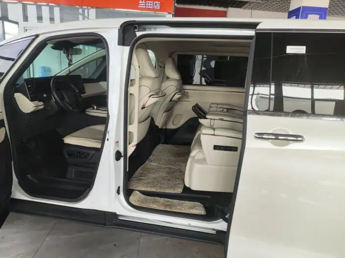 Lexus LM 2023 Model 500h DIRECT4 VI seat Respect Edition – фото 8