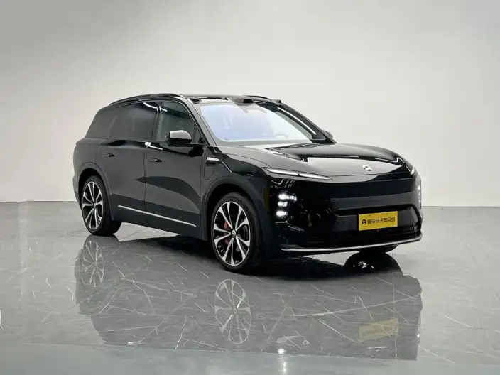 NIO ES8 2023 Model 100kWh Signature Edition