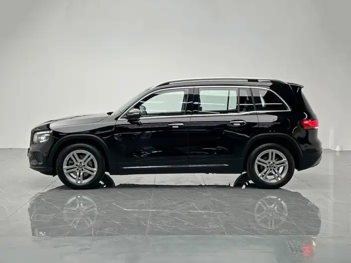 Mercedes-Benz GLB 2023 Model GLB 220 Dynamic Model – фото 4