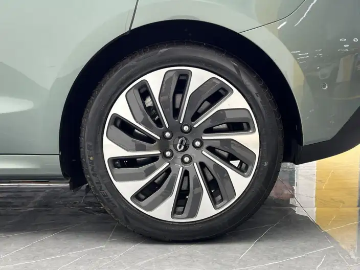 Aito M5 2023 Model Extended Range Rear Drive Smart Driving Edition – фото 9