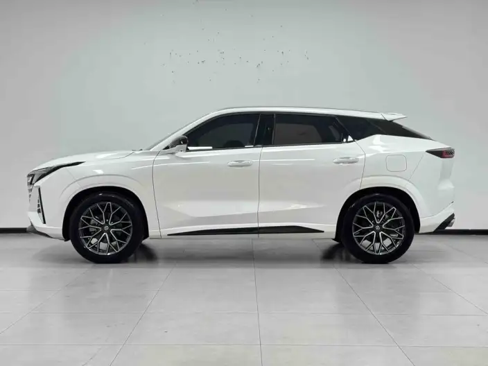 Changan UNI-Z 2025 Model 1.5T DCT Noble Model