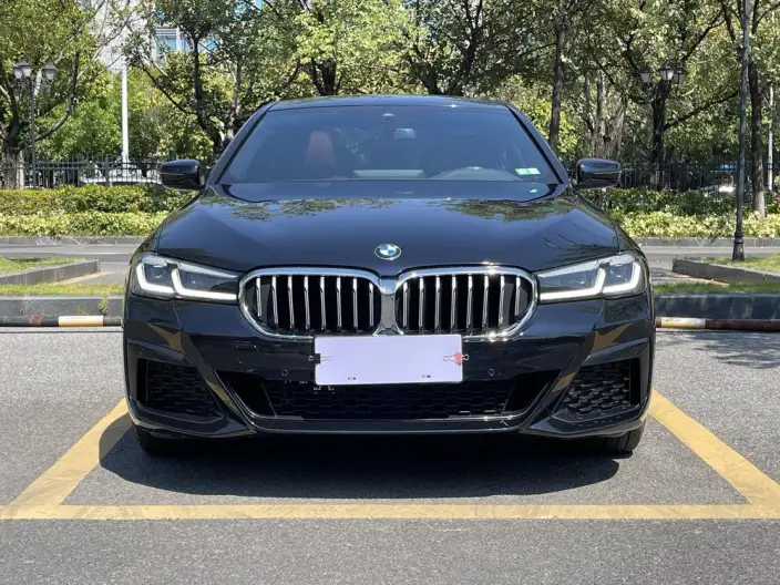 BMW 5 Series 2022 Model 530Li Leading Model M Sports Set – фото 2