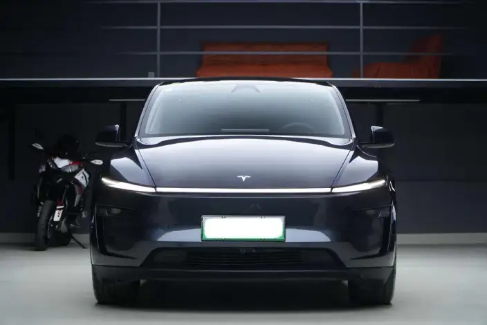 Model Y 2025 Model Rear-wheel drive version