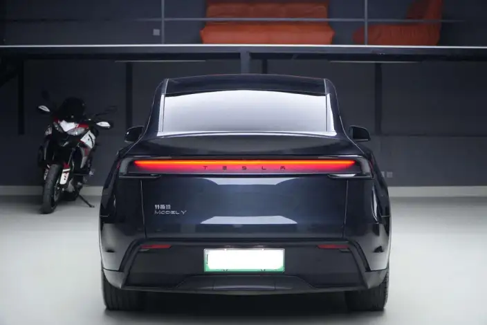 Model Y 2025 Model Rear-wheel drive version