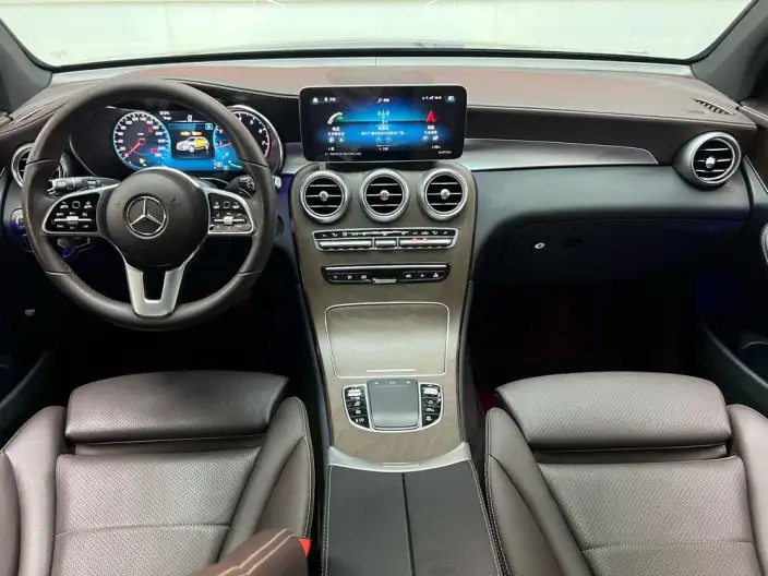 Mercedes-Benz GLC 2022 Model Facelift GLC 300 L 4MATIC Dynamic Model Collector Edition – фото 10