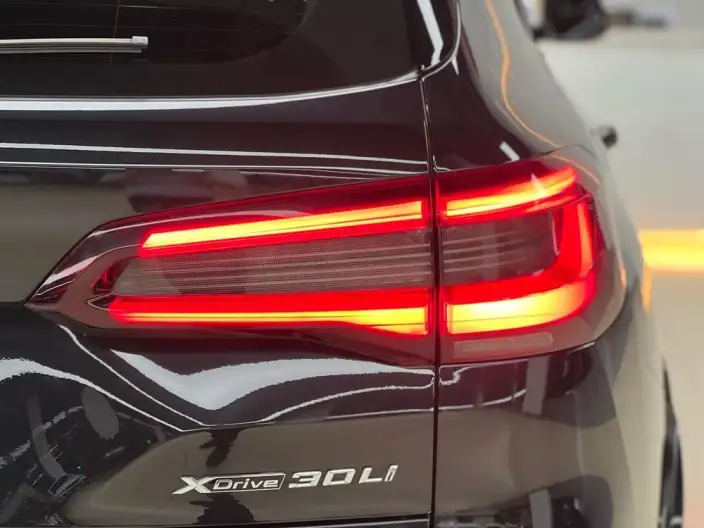 BMW X5 2022 Model Facelift xDrive 30Li Exclusive Model M Sports Set – фото 9