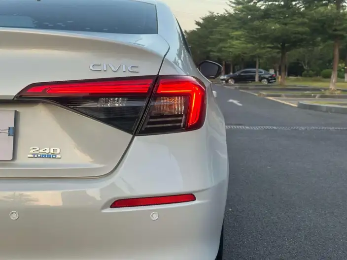 Honda Civic 2023 Model 240TURBO CVT Momentum Edition – фото 9