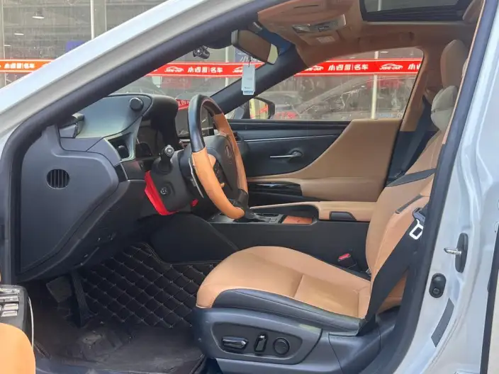 Lexus ES 2022 Model 200 Superior Edition – фото 9
