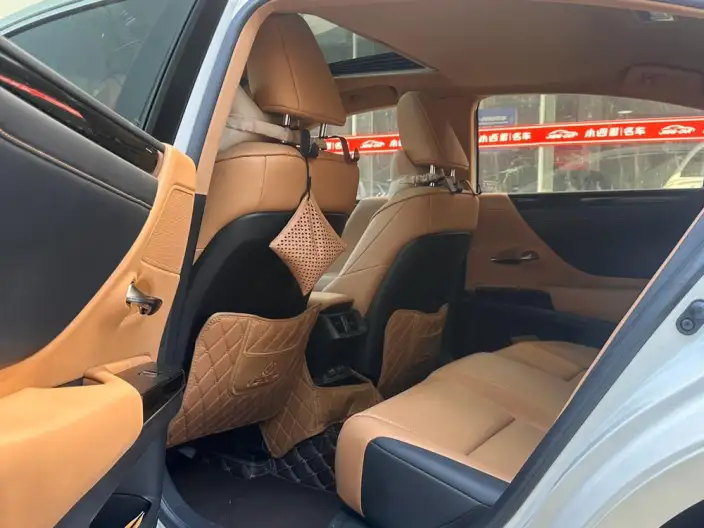 Lexus ES 2022 Model 200 Superior Edition – фото 10