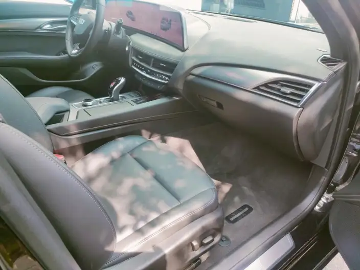 Cadillac CT5 2025 Model 28T Lincoln Town Sports Edition – фото 9