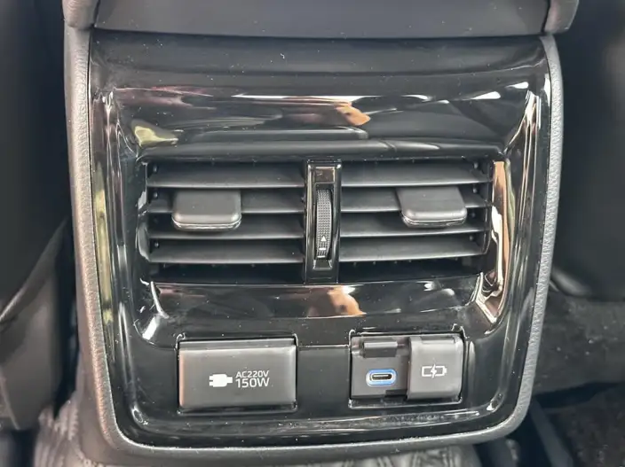 Toyota Avalon 2022 Model 2.0L XLE Exclusive Edition – фото 9