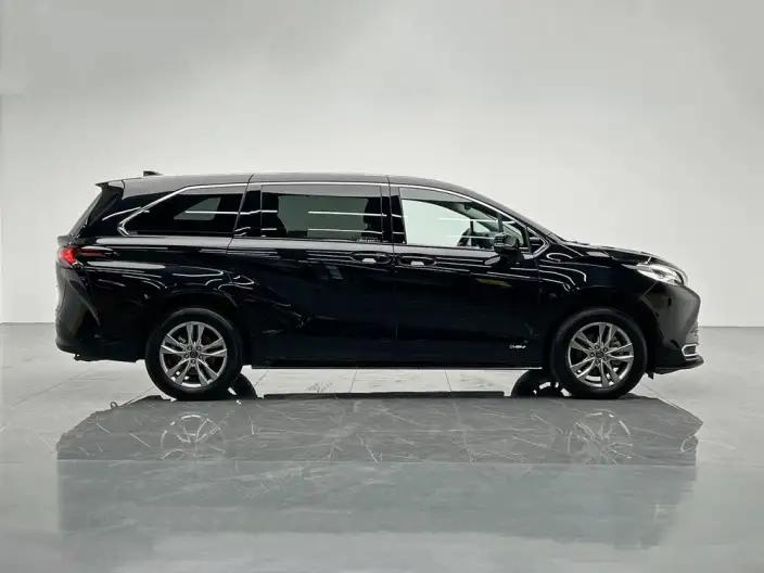 Toyota Sienna 2024 Model Hybrid 2.5L Comfort Edition – фото 8