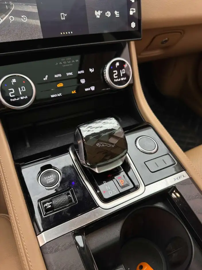 Jaguar XFL 2024 Model 2.0T P250 2WD Exclusive Deluxe Edition – фото 10