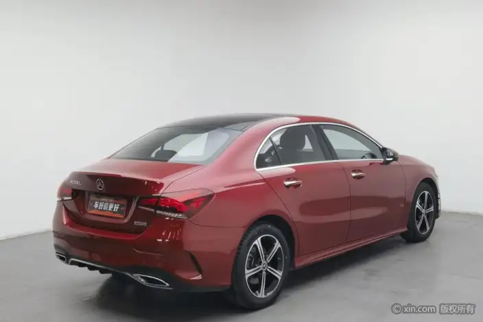 Mercedes-Benz A-class 2022 Model Facelift II A 200 L Sports sedan Fashion Edition