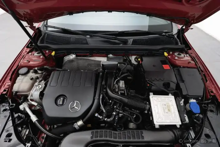 Mercedes-Benz A-class 2022 Model Facelift II A 200 L Sports sedan Fashion Edition – фото 5