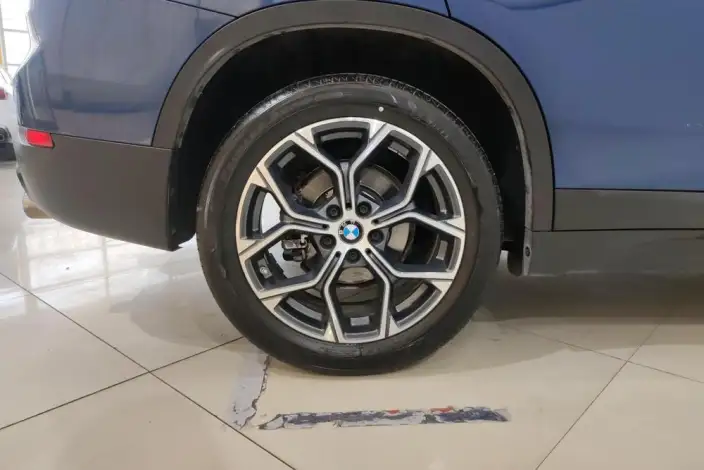 BMW X1 2022 Model sDrive25Li Leading Model – фото 9